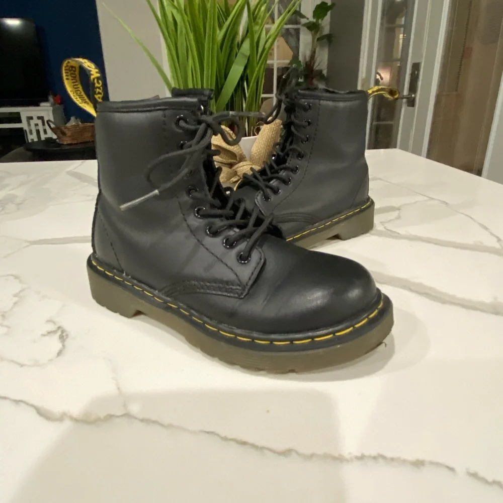 Dr Martens kids Black Leather Boots